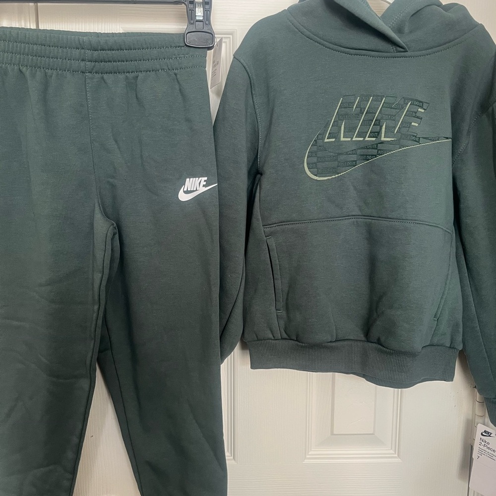 Nike Kids Dark Green Sweatpants & Hoodie Set